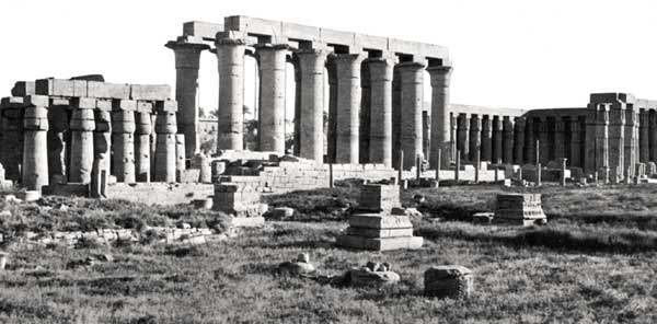 Храм бога Амона-Ра в Луксоре.