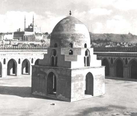 Мечеть ибн Тулуна в Каире.