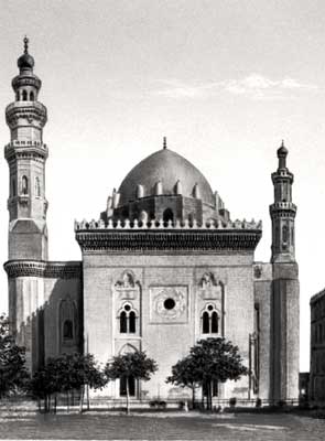 Мечеть-медресе султана Хасана.