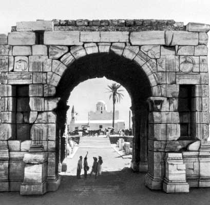 Триумфальная арка Марка Аврелия.