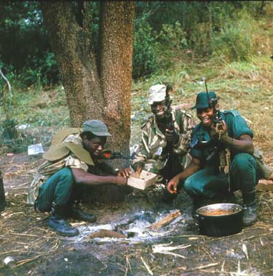 Солдаты народно-освободительной армии Намибии.