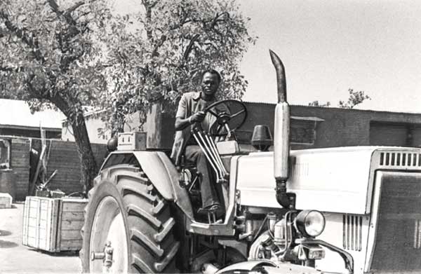 Советский трактор «Беларусь», используемый в сельском хозяйстве Ганы.