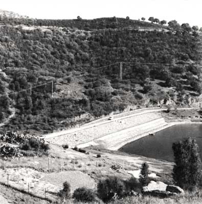 Ирригационная плотина в Дар-эль-Музаи.