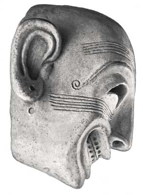 Ритуальная гротескная маска из Картаджанны.